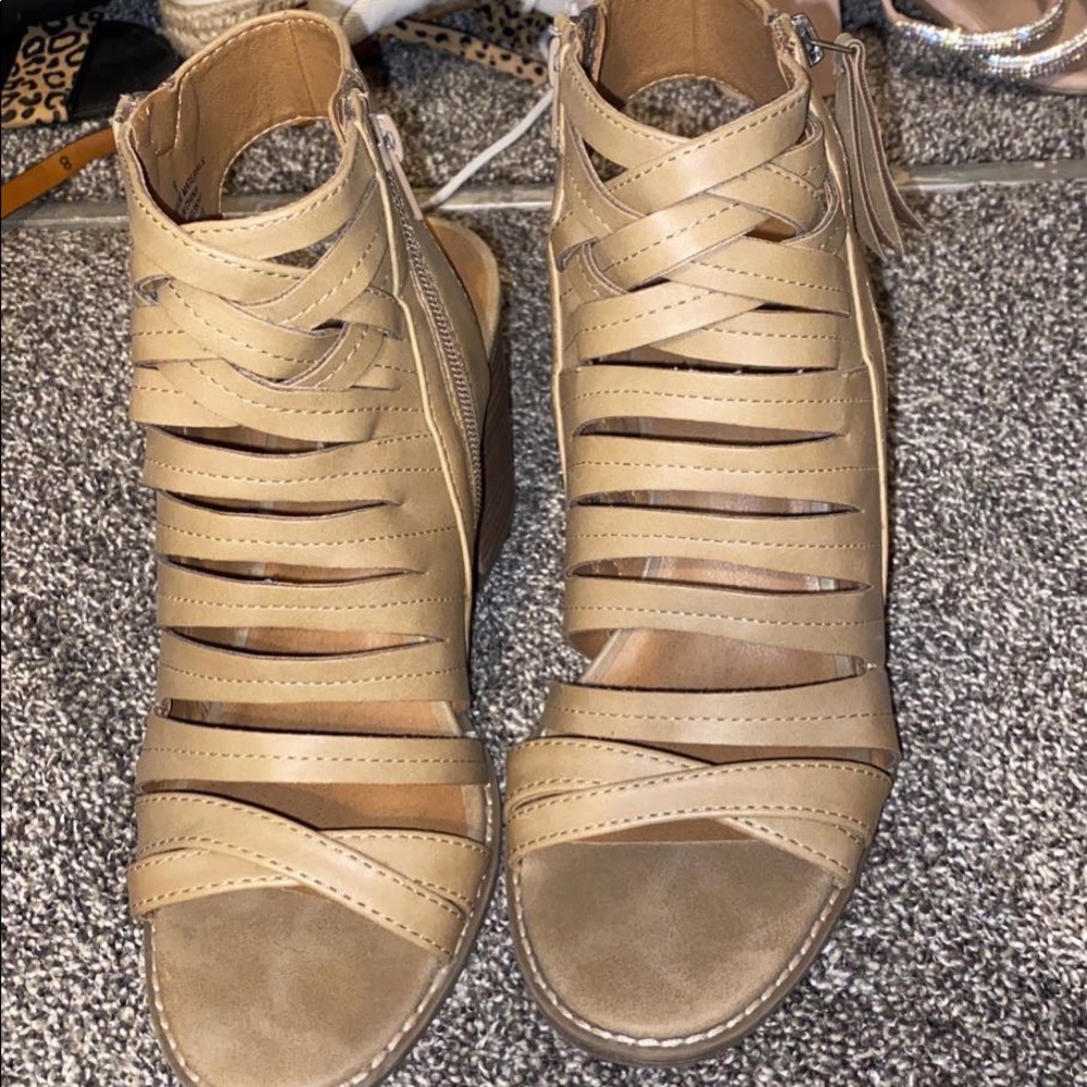 Zip up heels